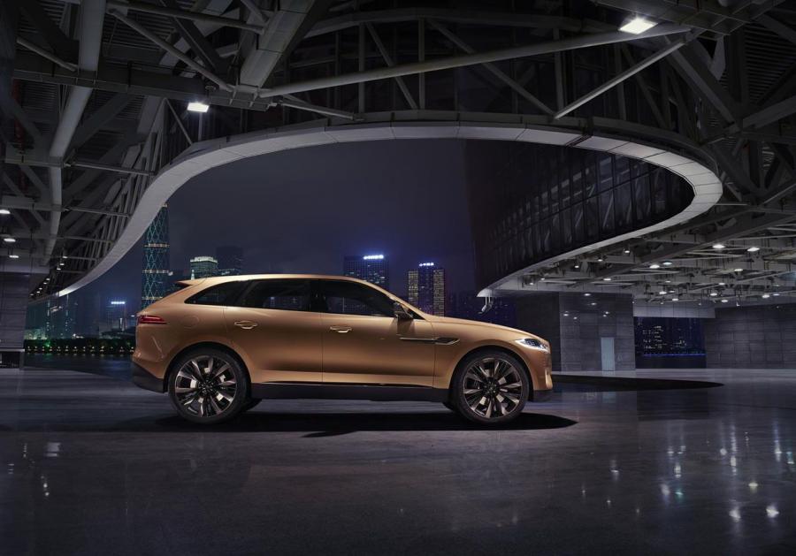  Jaguar C-X17 Concept in Liquid Gold 2013 года  (фото 30 из 36)